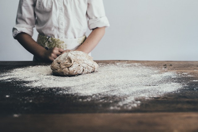 Het proces van brood bakken
